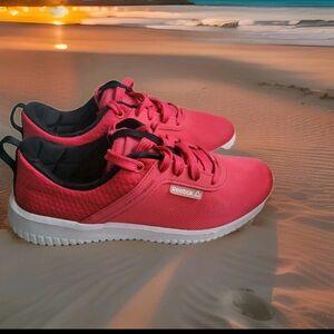 Reebok Skylite Women's Casual Shoes – Bright Pink, Size 8